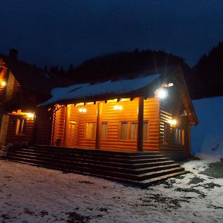 Pensiunea Izbucul Tauz Ghetari Bagian luar foto