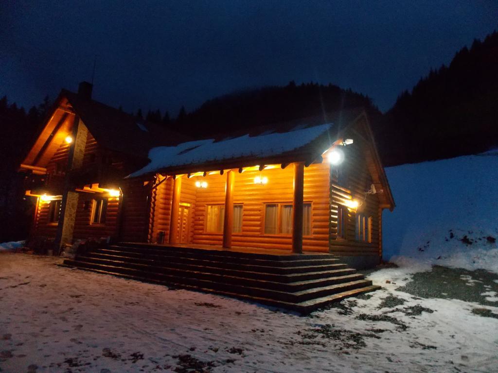 Pensiunea Izbucul Tauz Ghetari Bagian luar foto