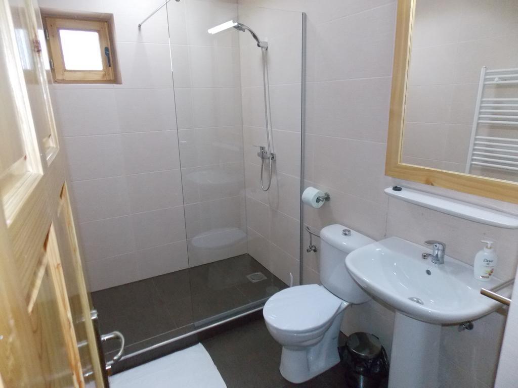 Pensiunea Izbucul Tauz Ghetari Bagian luar foto
