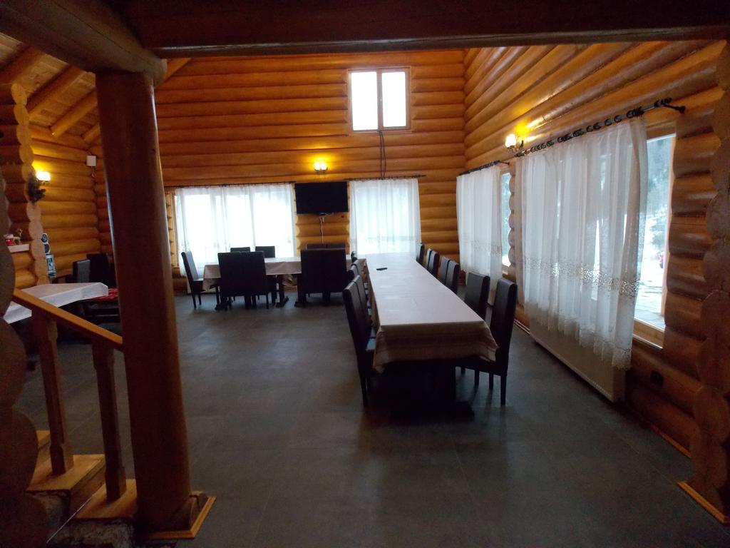 Pensiunea Izbucul Tauz Ghetari Bagian luar foto